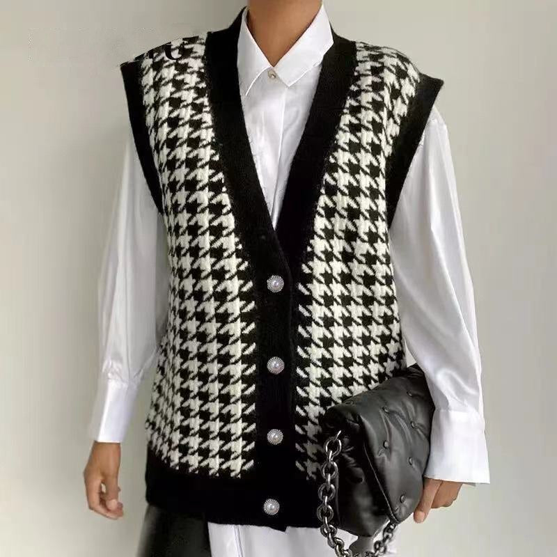 Cardigan en tricot à carreaux noir et blanc à boutons sans manche vintage pour femme
