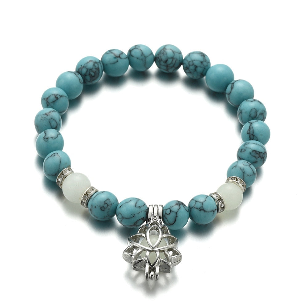 Bracelet with luminous natural stones fluorescent in the night and pearls and lotus flowers for men and women